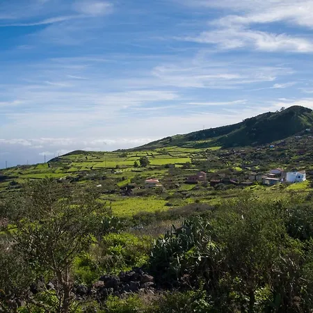 Gorgeous 3-bed Flat In El Hierro Appartement